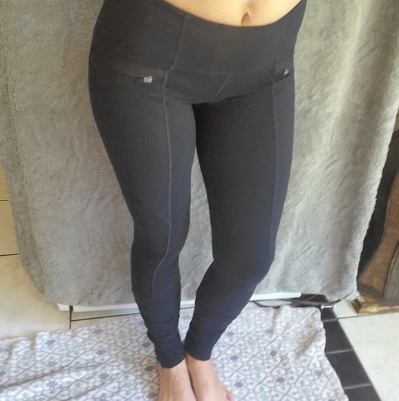 VGUC,lululemon ruuched insight tight zipper ankle - Picture 10 of 16